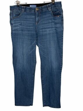 Democracy Ab Solution women’s Straight leg Jeans. Size 20W